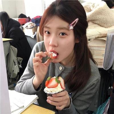 所以......和黑粉结婚了